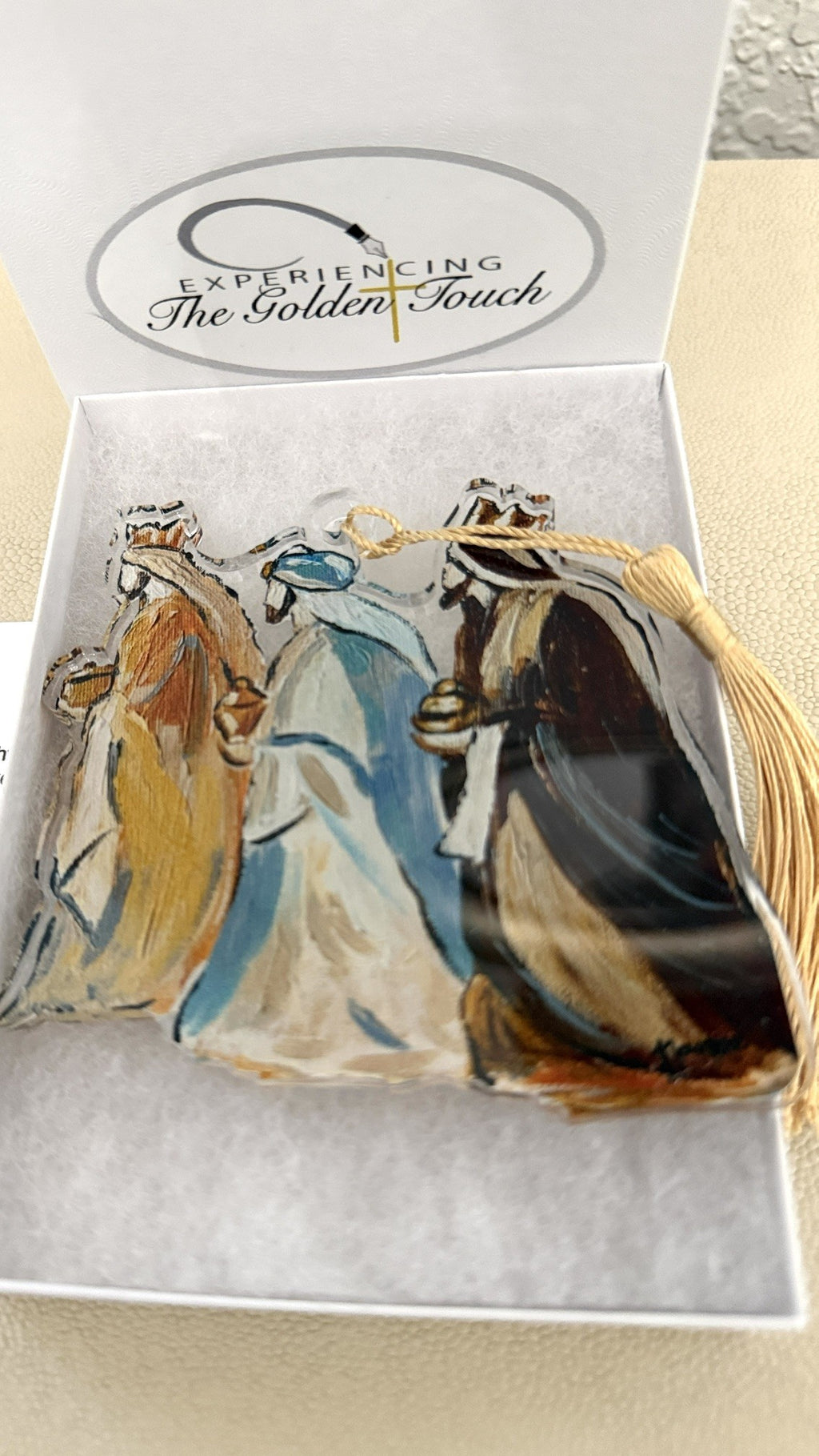 2026 Ornament Golden Touch Gifts: "Follow the Light"