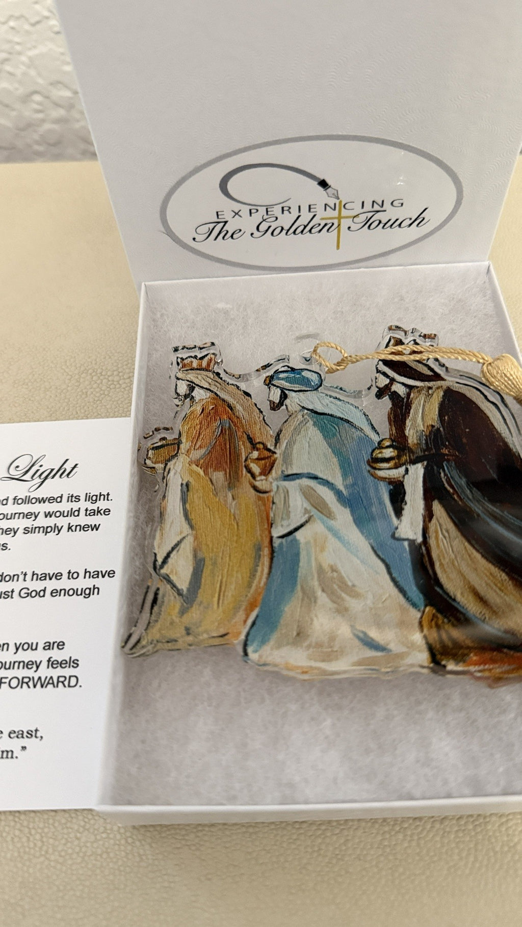 2026 Ornament Golden Touch Gifts: "Follow the Light"