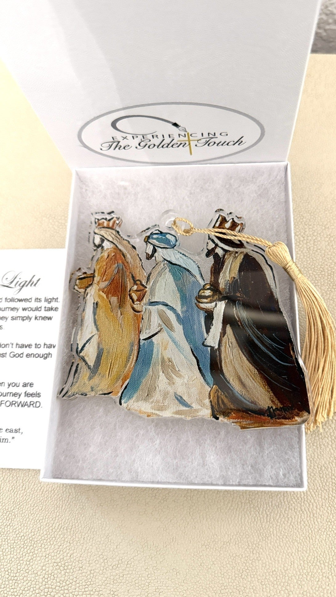 2026 Ornament Golden Touch Gifts: "Follow the Light"