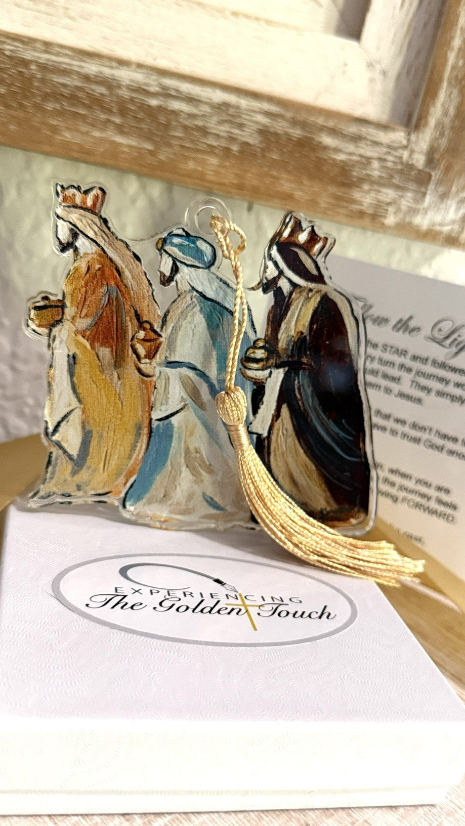 2026 Ornament Golden Touch Gifts: "Follow the Light"